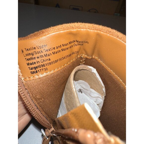 Universal Thread Women’s Taylor Kitten Heel Ankle Boots size 6 NWT - Picture 7 of 8